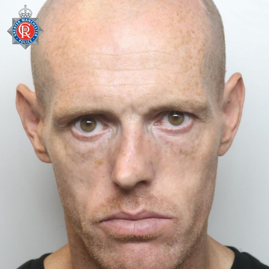 Iain mug shot 