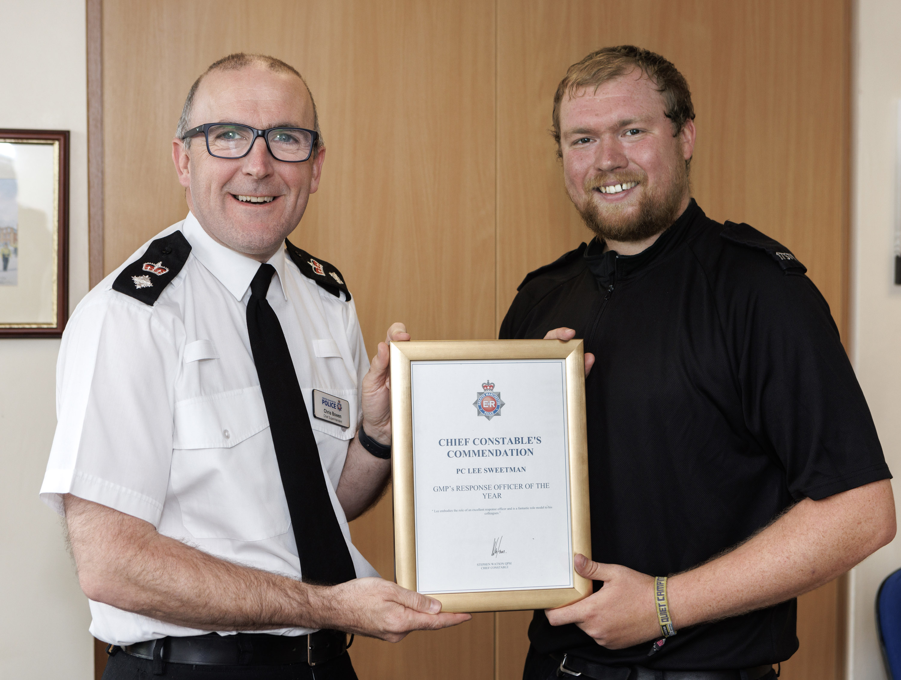PC Lee Sweetman was presented with his award by Chief Superintendent Chris Goodman-Bowen.