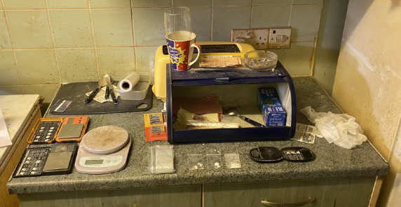 Paraphernalia found at Findley's address.png