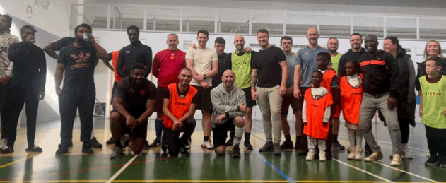 The two teams before the game got underway.